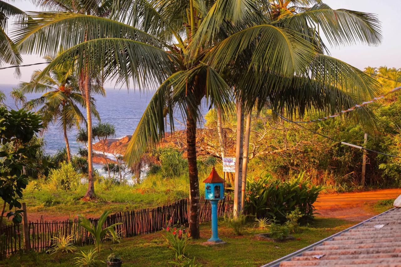 Tehan Homestay Zuid-Dikwella Buitenkant foto