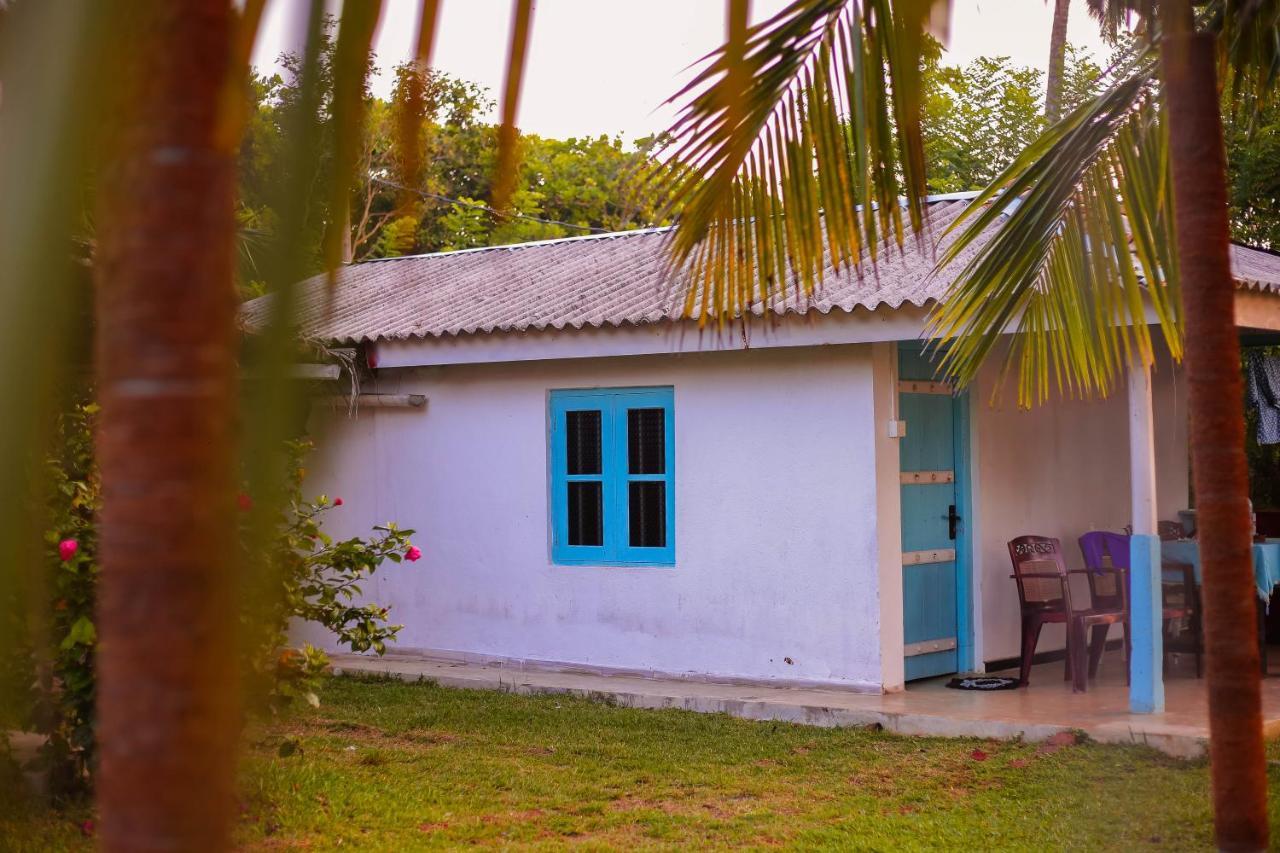 Tehan Homestay Zuid-Dikwella Buitenkant foto