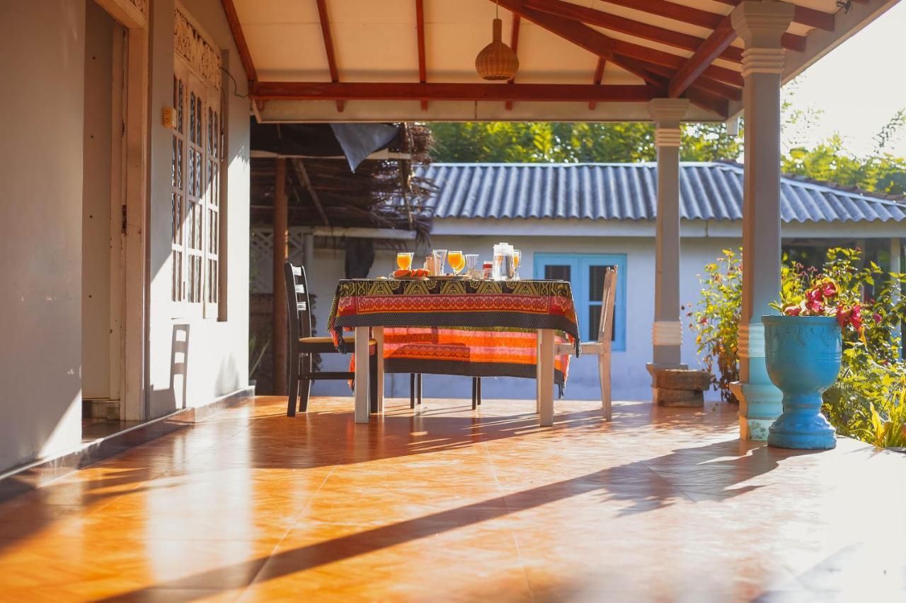 Tehan Homestay Zuid-Dikwella Buitenkant foto