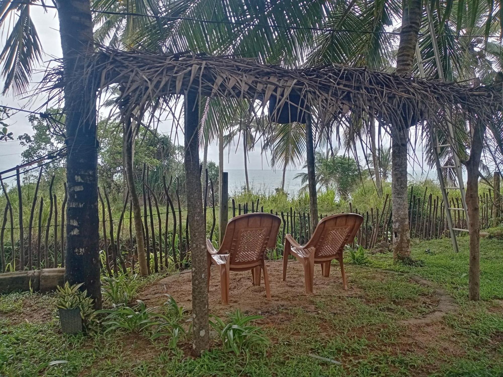 Tehan Homestay Zuid-Dikwella Buitenkant foto